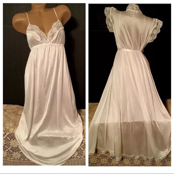 🎉🎊🎉HOST PIC🎊🎉🎊VTG Miss Elaine Peignoir Set Small White Nylon lace long gown Robe - Picture 8 of 16